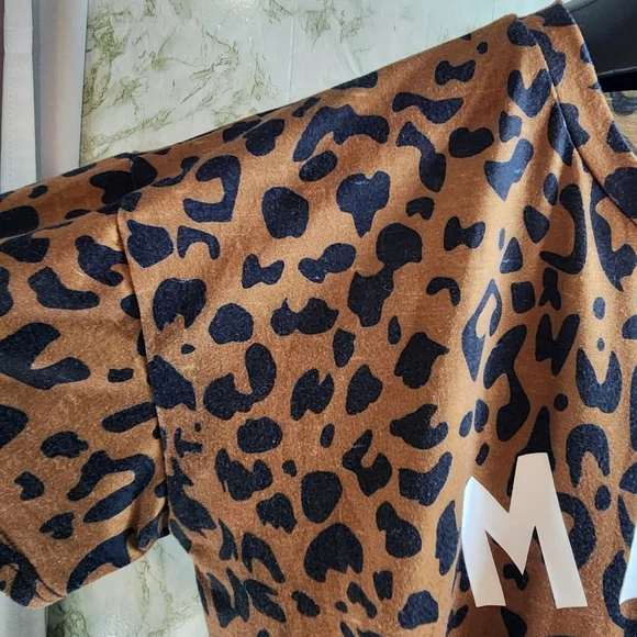 MAMA Animal Print Short Sleeve Top - Picture 2 of 10